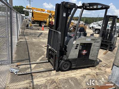 Crown Stand-Up Forklift