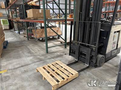2006 Crown RC3020-30 Stand-Up Forklift