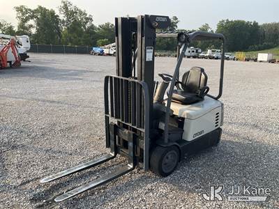 2016 Crown S200 Series Solid Tired Forklift