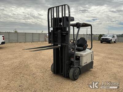 2016 Crown SC5200 CASCADE SIDE SHIFTER Solid Tired Forklift