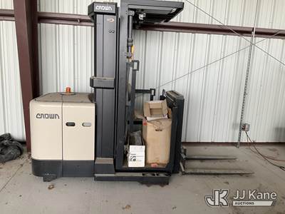 2019 Crown Sp3512-1.0 Stand-Up Forklift Order Picker