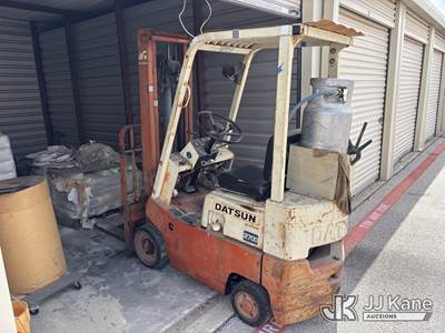 1993 Datsun 2700 Rubber Tired Forklift