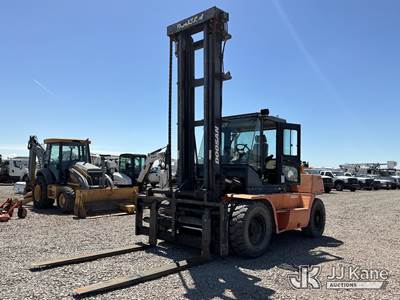 2011 Doosan D110S-5 Pneumatic Tired Forklift