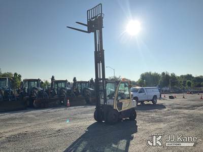 Hyster E60FT Solid Tired Forklift