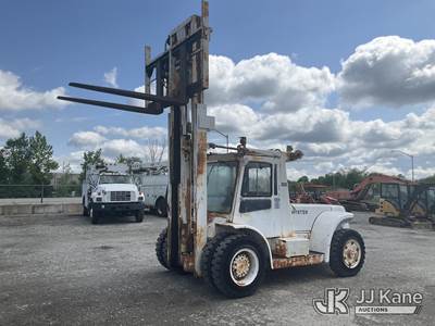 1982 Hyster H275H Solid Tired Forklift