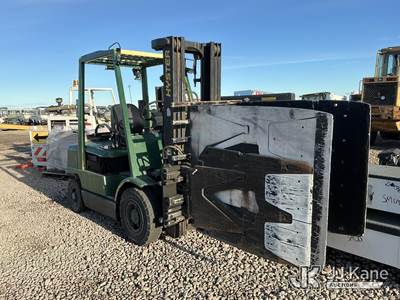 2002 Hyster H50XM Pneumatic Tired Forklift