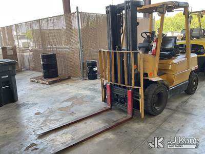 Hyster H50XM Pneumatic Tired Forklift