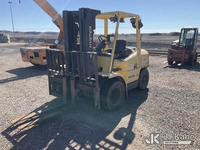 2000 Hyster H80XM Pneumatic Tired Forklift