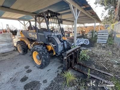 2008 JCB 520 Rough Terrain Telescopic Boom Forklift