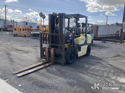 1999 KOMATSU FG40ZT2-7 Rubber Tired Forklift