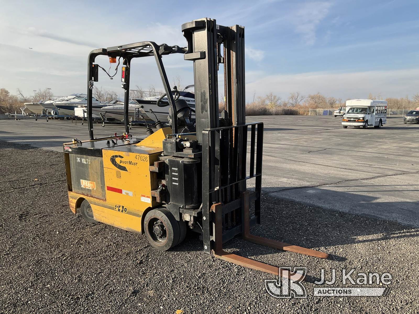 Landoll Pivot Mast Electric Forklift For Sale, 9,880 Hours Salt Lake