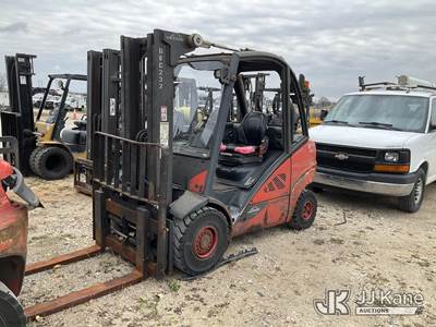 2019 Linde H30T Pneumatic Tired Forklift