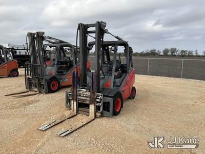 2019 Linde H30T Pneumatic Tired Forklift