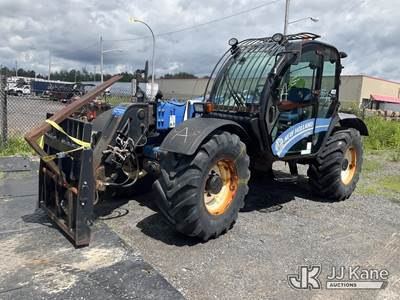 2015 New Holland LM7-42 4x4 Rough Terrain Telescopic Forklift