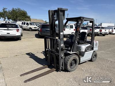 2017 Nissan MUGL02A30JV Rubber Tired Forklift