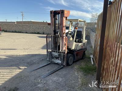 1990 Nissan PH02a25v Solid Tired Forklift