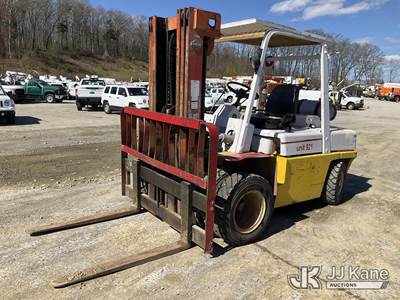 Nissan UGF03A40V Rubber Tired Forklift