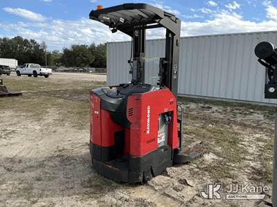 Raymond 750R35TT Stand-Up Forklift Order Picker