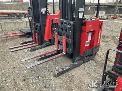 Raymond ET-R30TT Stand-Up Reach Lift