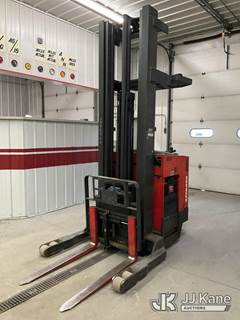 1993 Raymond EASI R40TT Solid Tired Item Picker