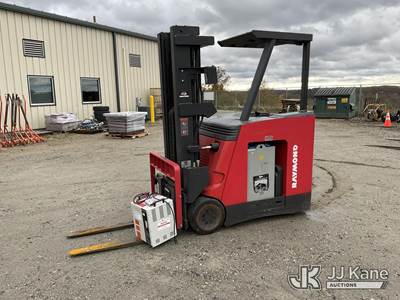 2005 Raymond R40-C40TT Solid Tired Stand-Up Forklift