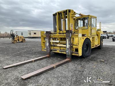 Taylor TY460M Pneumatic Tired Forklift