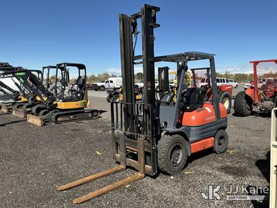 Toyota 02-6FGU30 Pneumatic Tired Forklift