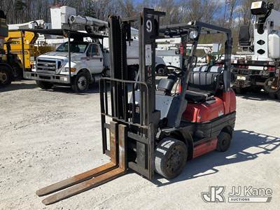 2010 Toyota 42-GFGCU30 Solid Tired Forklift