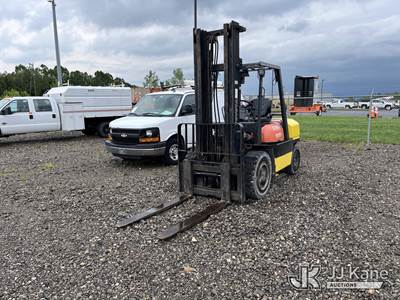 1998 Toyota 52-6FGU45 Pneumatic Tired Forklift