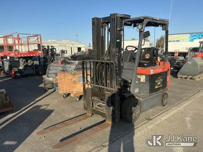 Toyota 7FBCU30 Solid Tired Forklift