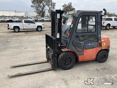 2004 Toyota 7FDU32 Solid Tired Forklift