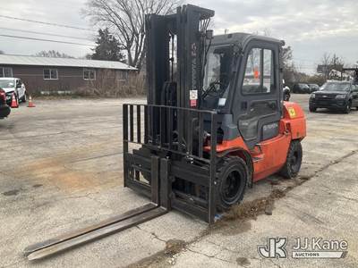 2007 Toyota 7FDU35 Solid Tired Forklift
