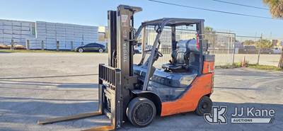 2015 Toyota 8FGCU35 Solid Tired Forklift