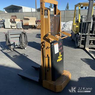 Big Joe Walkie Straddle Stacker (Used )