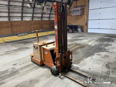 1971 Yale WorkSaver Electric Lift Truck