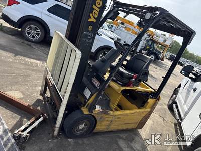 2021 Yale ERP035VT Pneumatic Tired Forklift