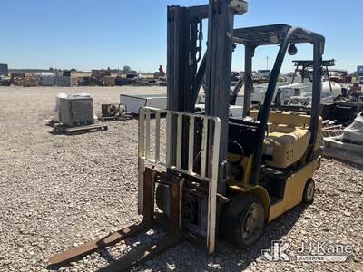 2010 Yale GC050 Cushion Tired Forklift