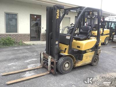 Yale GDP040 Solid Tired Forklift