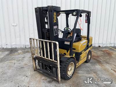 2015 Yale GDP060VX Solid Tired Forklift
