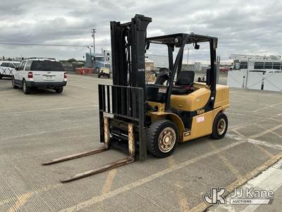 Yale GDP080VXNKHV098 Solid Tired Forklift
