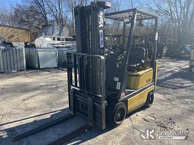 Yale GLC030AFNUAE082 Solid Tired Forklift
