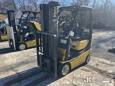 Yale GLC030VXNURE082 Solid Tired Forklift