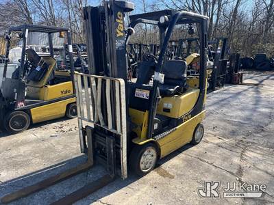 Yale GLC030VXNURE082 Solid Tired Forklift