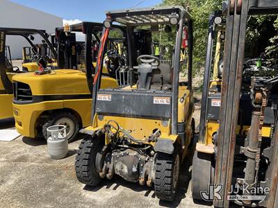 2016 Yale GLP-050VX Rubber Tired Forklift