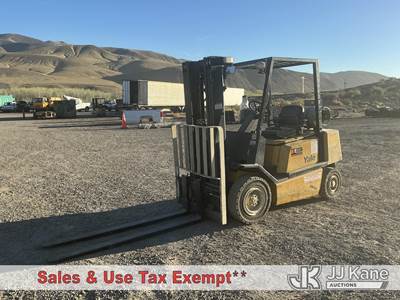 2000 Yale GLP-050ZGFGAF084 Pneumatic Tired Forklift