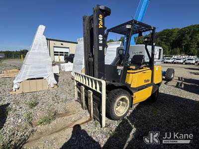 2003 Yale GLP060 Pneumatic Tired Forklift