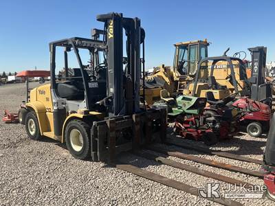 2010 Yale GLP155VXNGDE113 Pneumatic Tired Forklift