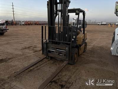 2007 Yale GP080 Pneumatic Tired Forklift