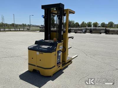 2020 Yale OS030BFN24TE Stand-Up Forklift Order Picker