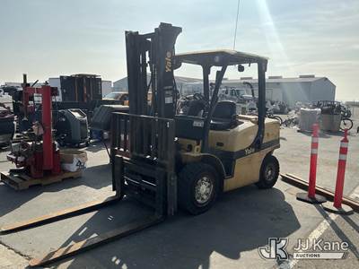 Yale Veracitor 80VX Solid Tired Forklift